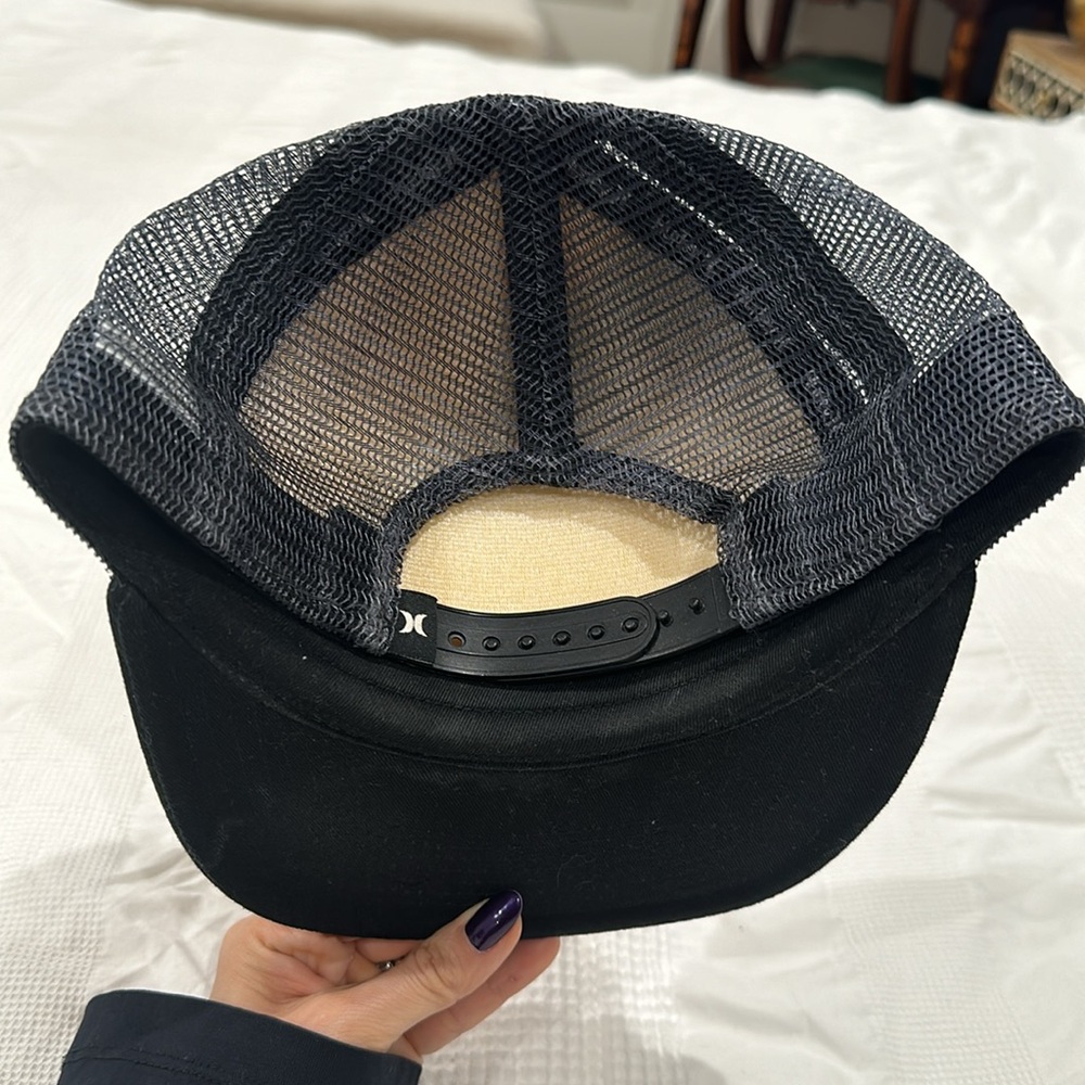 Hurley SnapBack - Picture 2 of 8